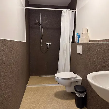 T&k - - Comfortable 1-3 Lägenhet