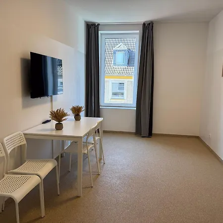 T&k - - Comfortable 1-3 Lägenhet