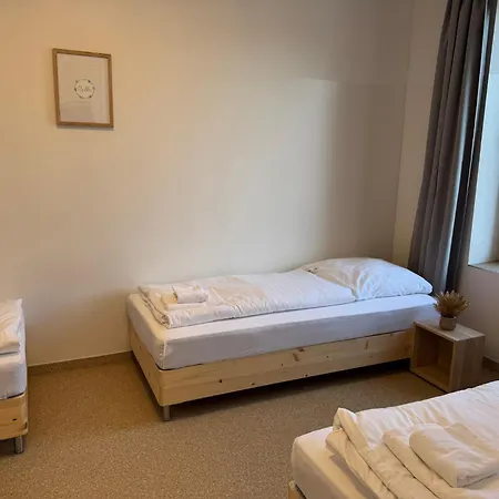 T&k - - Comfortable 1-3 Apartment *