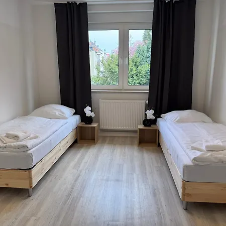 T&k - - Comfortable 1-3 Apartment *